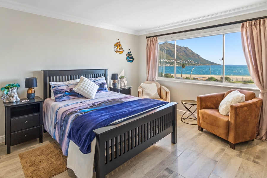 4 Bedroom Property for Sale in Gordons Bay Village Western Cape